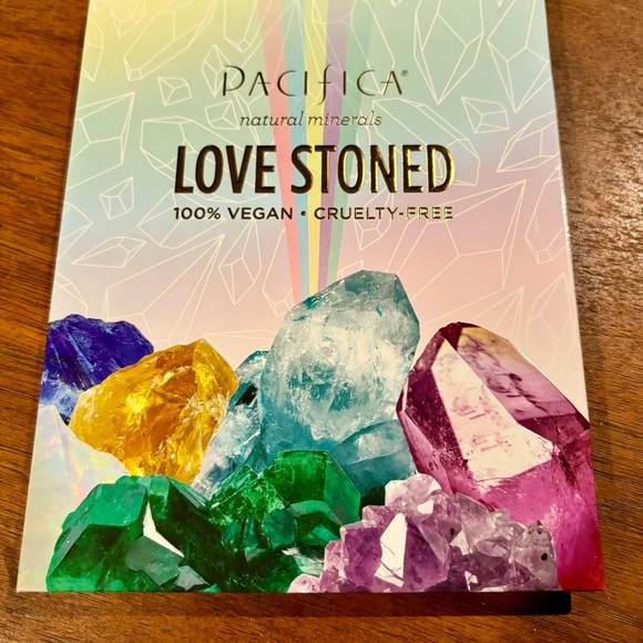 Pacifica Love Stoned Crystal Eyeshadow Palette Jewel Vegan - Picture 5 of 6
